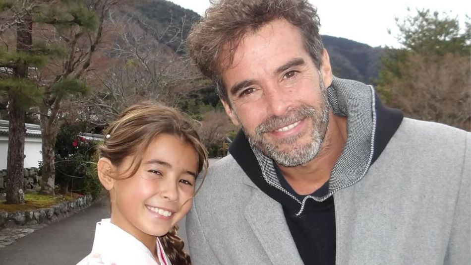 Nicolás Cabré, Rufina Cabré