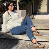 María: Un sueño hecho a mano que trasciende en cada zapatilla