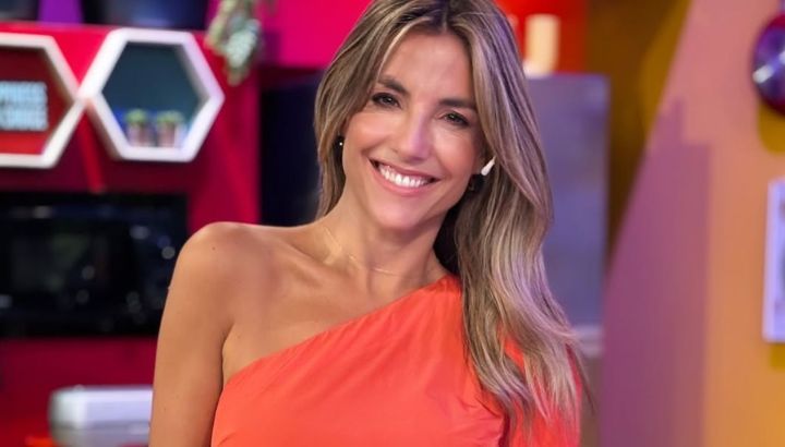 Como Máxima Zorreguieta, María Belén Ludueña apuesta a la maxifalda para un look glamouroso y tendencia