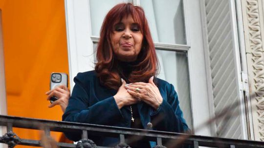 260725_cristina_fernandez_kirchner_balcon_cuarterolo_g