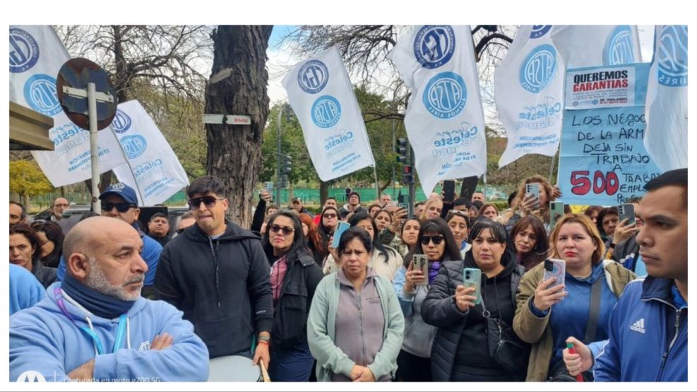Asamblea en el Hospital Naval