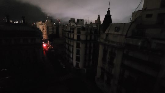 Masivo apagón esta madrugada en barrios de la Ciudad y varias zonas del sur del Conurbano