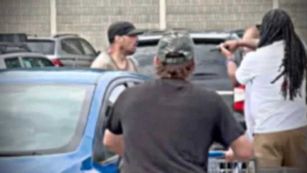 Bradford James Gille, el hombre que apuñaló a 11 personas frente a un Walmart 