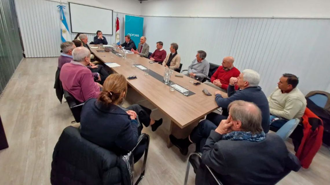 ¡Acuerdo Histórico en Córdoba! Salud Pública: Apross, Pami y más unifican fuerzas para controlar costos y mejorar el acceso a servicios médicos