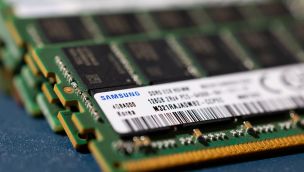 Samsung Electronics Memory Chips Ahead of Preliminary Earnings