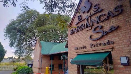 Barrancas Sur - robo al hermano del ministro