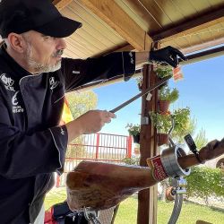 El jamón ibérico justifica su Denominación de Origen con un proceso artesanal y natural que se cumple en todas sus etapas.