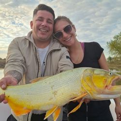 Surubíes, dorados y hasta pejerreyes son opción en un quinteto de destinos que pasan por un buen momento. 
