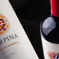 Surpina 2021 es la cuarta añada que se lanza al mercado y está elaborado con uvas propias de los viñedos que tiene la bodega ubicada en Neuquén.