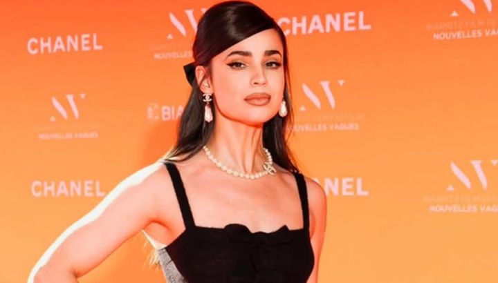 Qué fue de la vida de Sofia Carson, la nueva estrella de Netflix