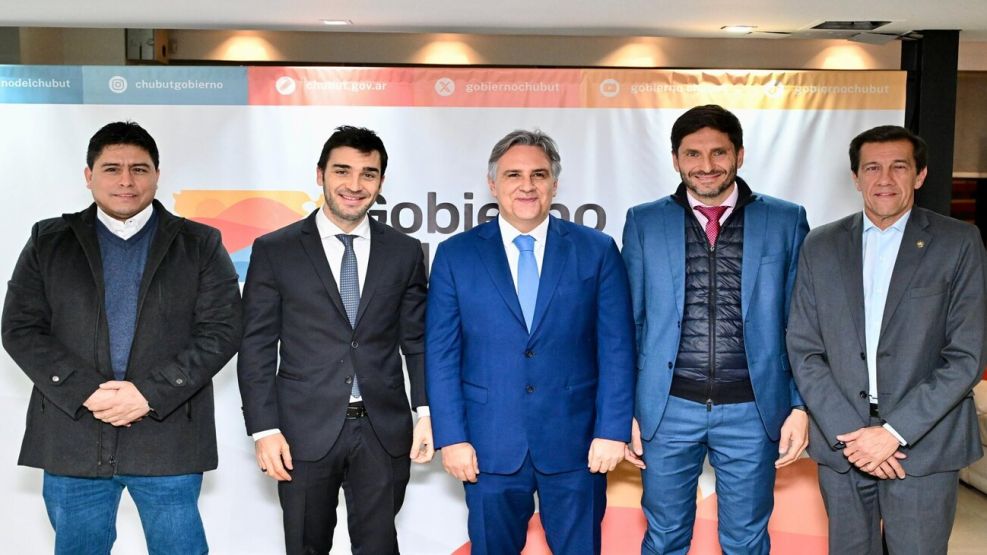 Cinco gobernadores lanzaron una alianza electoral federal para enfrentar a Javier Milei en las elecciones de o...