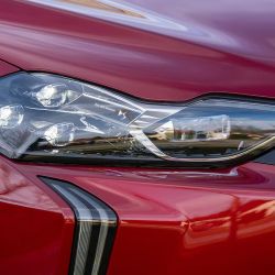 Las gamas DS 3 y DS 4 cuentan con una nueva alternativa electrificada.