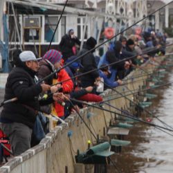 El torneo se desarrolló en una jornada fría y ventosa que desafió a los aproximadamente 50 participantes provenientes de diversos clubes bonaerenses. 