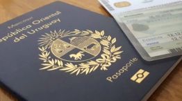 Uruguay dio marcha atrás y vuelve a los pasaportes con lugar de nacimiento.