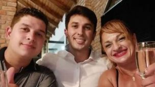 Alejandra "Locomotora" Oliveras y sus hijos