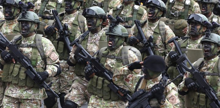 Elementos del Ejército peruano participan en la Gran Parada y Desfile Cívico Militar 2025 con motivo de la celebración de los 204 años de la independencia nacional, en Lima, Perú.