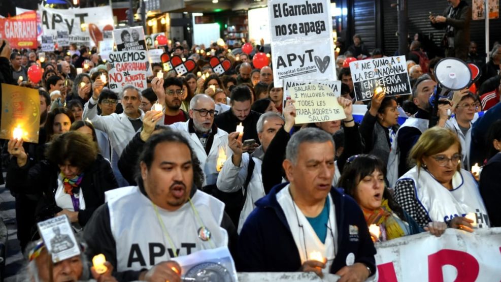 20250731 Marcha de velas de trabajadores del Hospital Garrahan