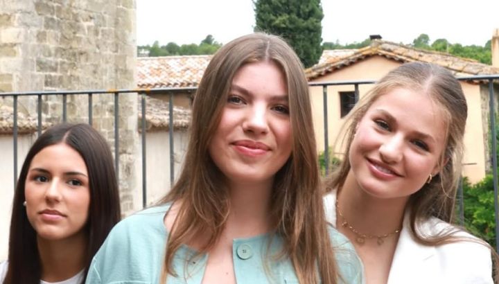 Leonor y Sofia dan lección de estilo en palazzos y demuestran que superan en estilo a la reina Letizia