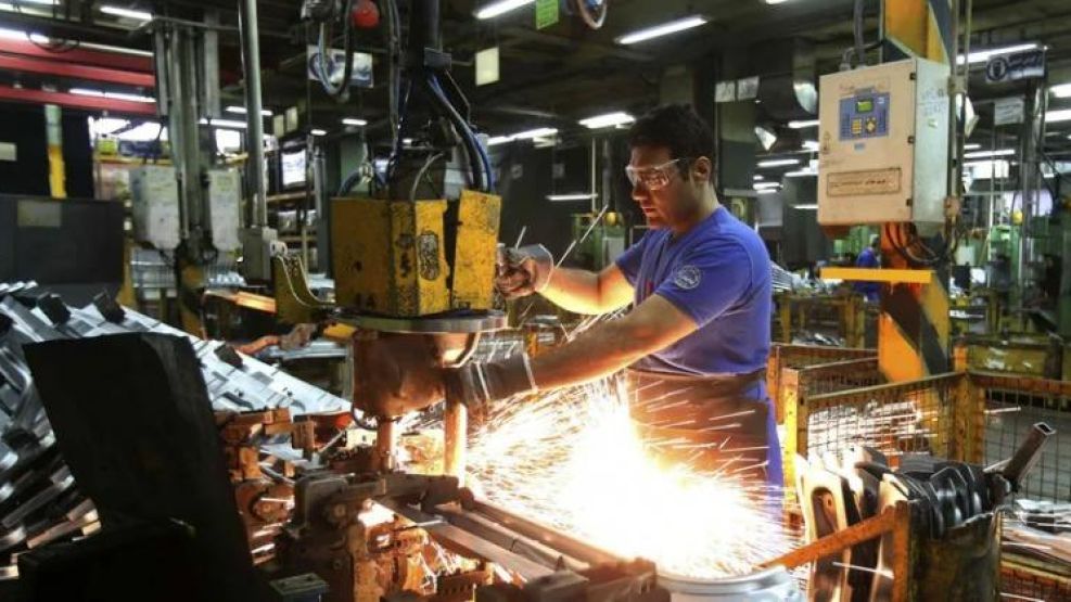 Desde la UIA advierten sobre la pérdida de empleo. 