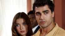 Afra Saracoglu y Mert Ramazan Demir