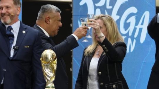 Tapia y Karina Milei