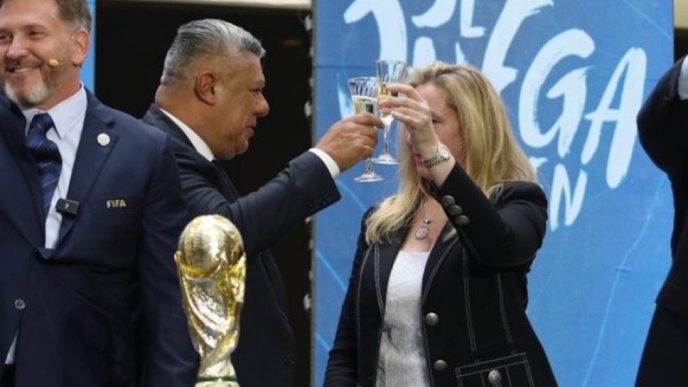 Tapia y Karina Milei