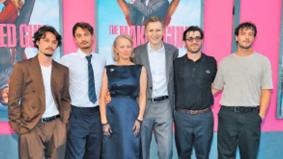 03_08_2025_pamela_anderson_liam_neeson_cedoc_g