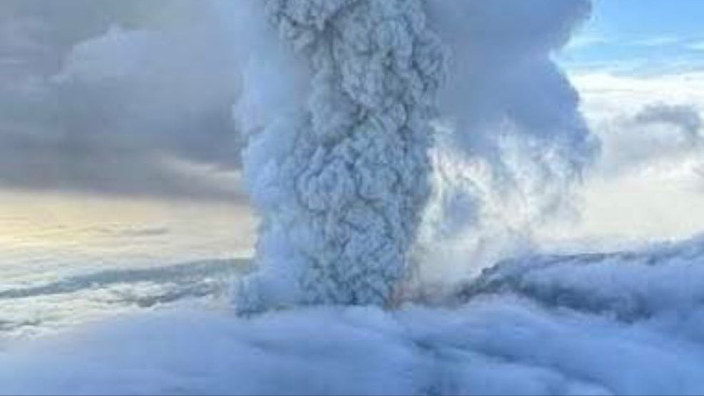 Erupción del volcán Krasheninnikov