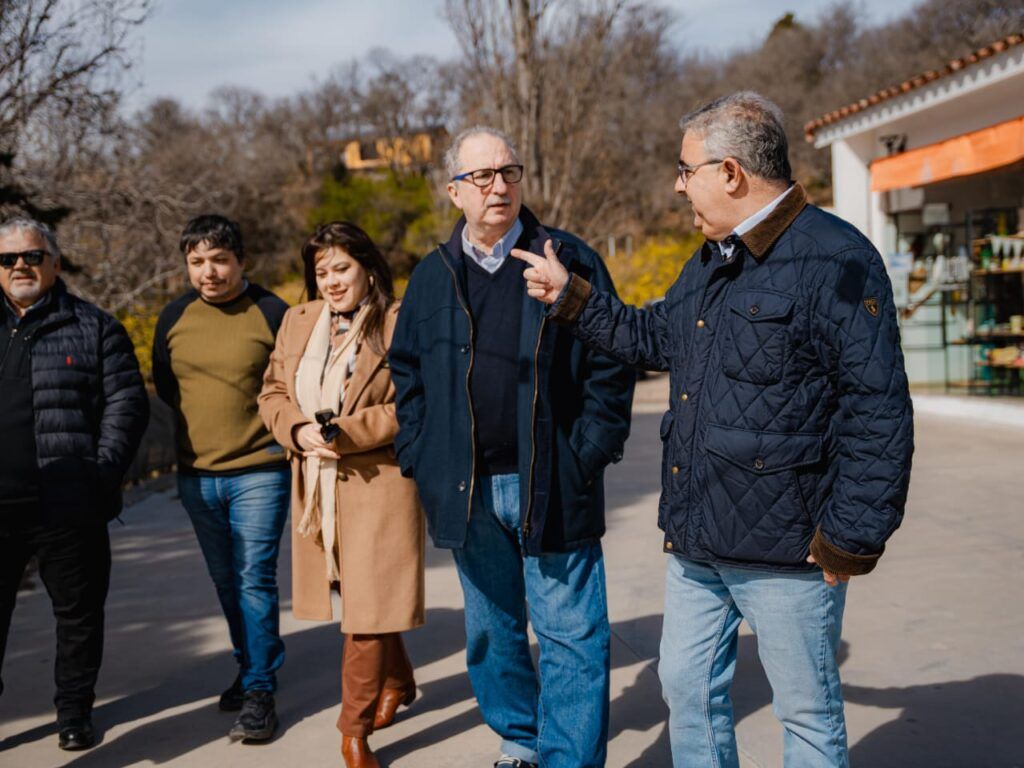 JALIL Y PASSALACQUA. Los gobernadores de Catamarca y Misiones firmaron un convenio de cooperación.