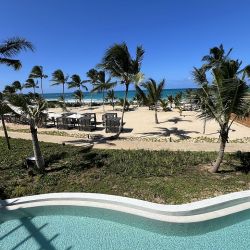  Hotel Secrets en Playa Esmeralda.