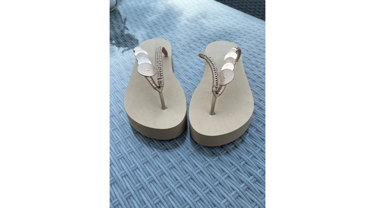 La Rufina Deluxe: El lujo hecho a mano que transforma pantuflas y ojotas en piezas de deseo