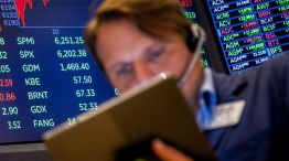 US Stocks Flat As Private Jobs Data Sparks Growth Concerns