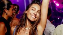 Pampita enfrentó las críticas por su video bailando en Ibiza: "Ya no lloro más"