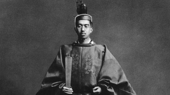 De 'arahitogami' a 'ningen': el sol se oscureció y el emperador dejó de ser un dios