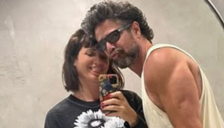 En la playa y sin filtros, el video subido de tono de Luciano Castro y Griselda Siciliani: “Tu cuerpo es el lugar perfecto”