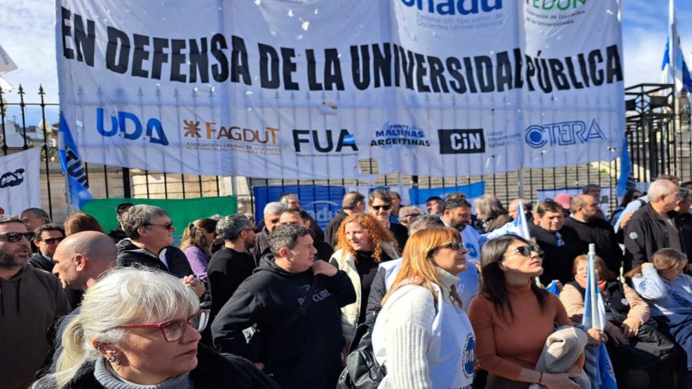Capital Humano anunció un aumento para docentes universitarios, pero los gremios dicen que son «mentiras»