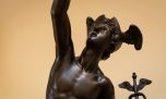 Mercurio retrógrado y el caos mental femenino: ¿por qué sentimos que todo se desordena?
