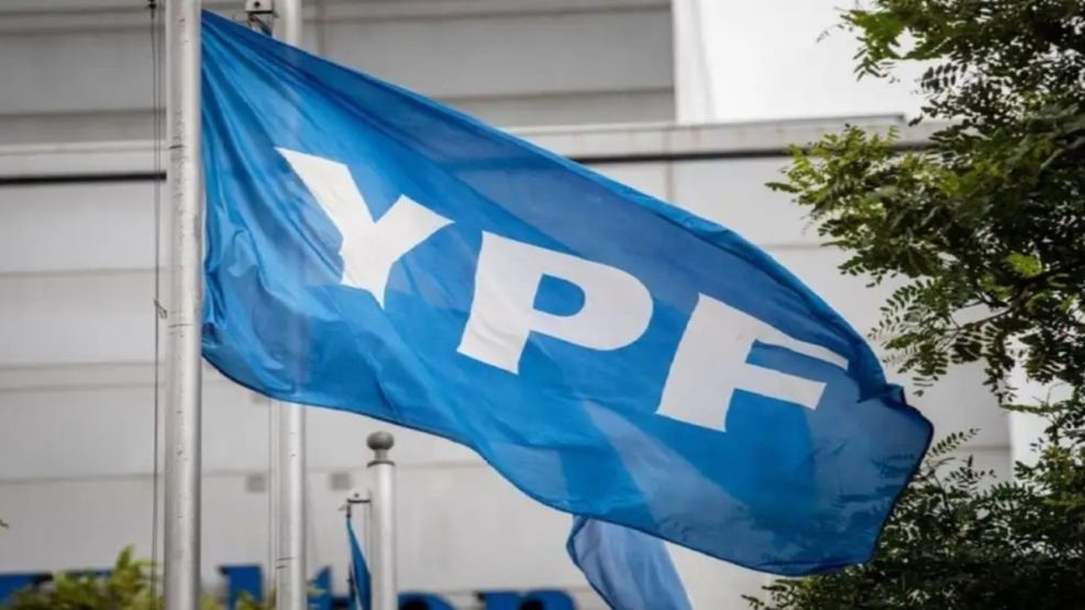 Inminente definición por la orden judicial de entregar acciones de YPF: qué podría pasar si la Argentina cae en desacato en EEUU