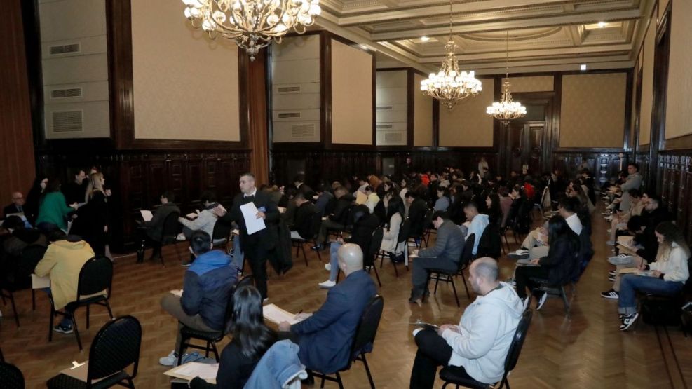 Ninguno de los 117 médicos que volvió a rendir el Examen Único de Residencias revalidó su nota