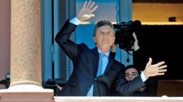 100825_macri_bailando_rosada_telam_g