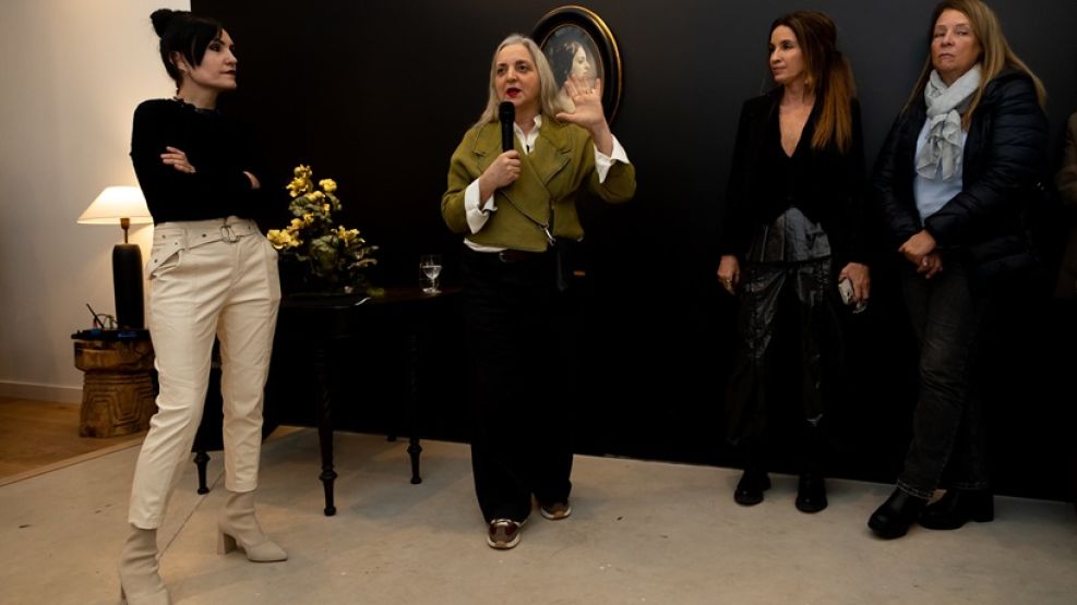 Nicola Charla pie de obra