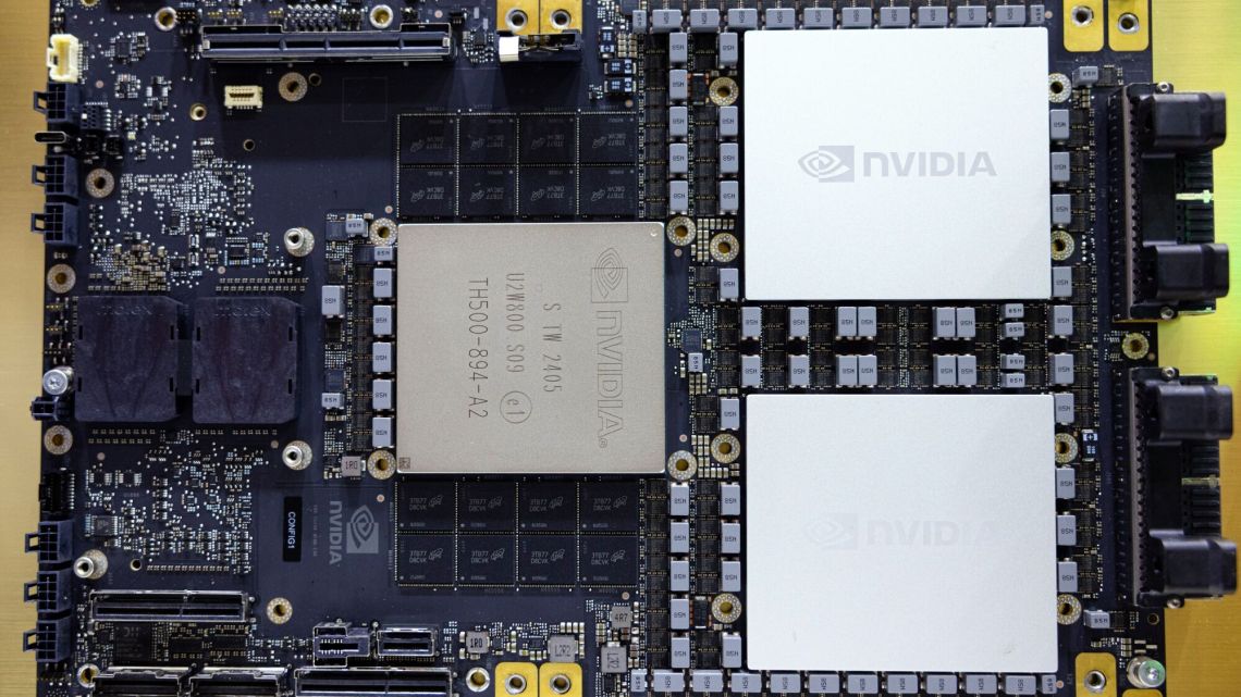 Estados Unidos exige parte de ingresos de Nvidia y AMD por ventas en ...