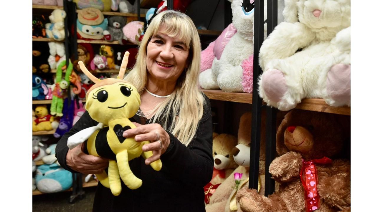 EME, los peluches inteligentes de San Juan que conquistaron a grandes y chicos