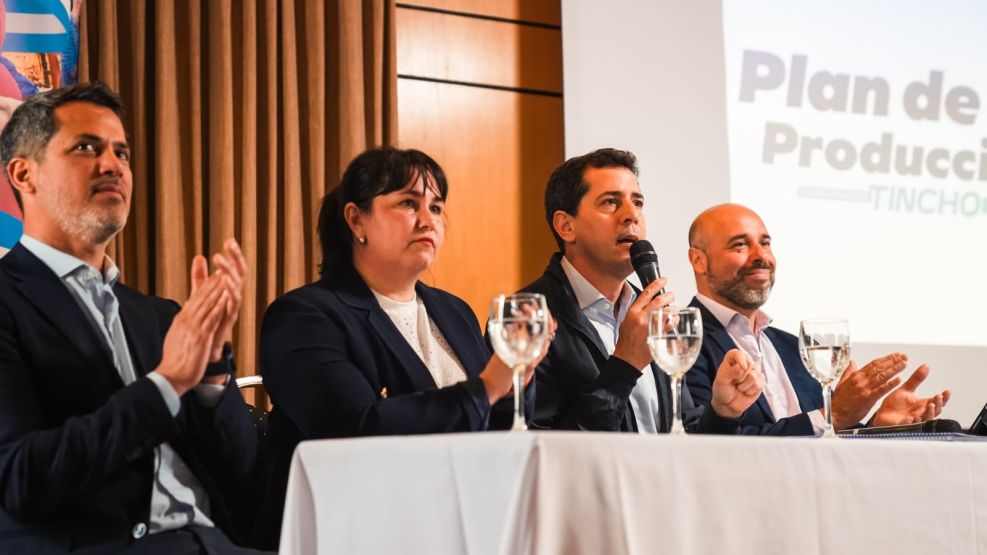 Ascúa y Wado de Pedro