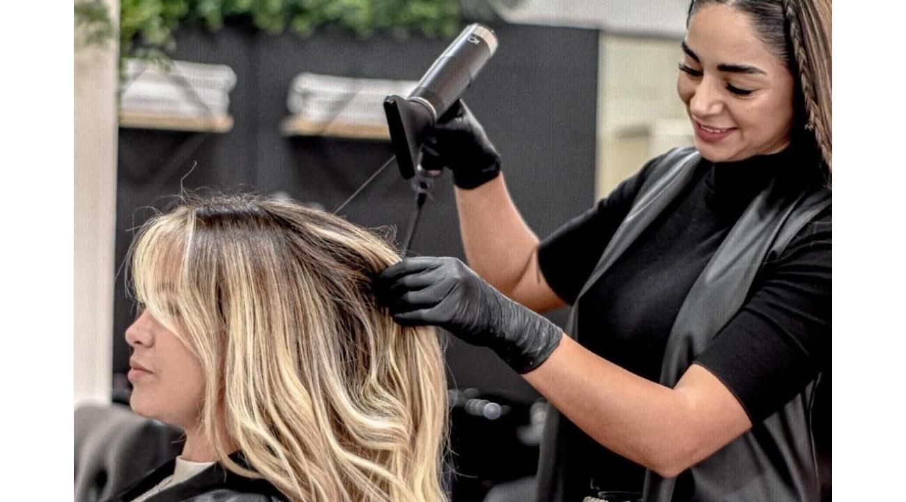 Glam Hair: el refugio de belleza que transforma más que cabellos