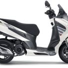 Piaggio MP3 y Aprilia SXR160