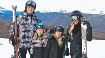 Matilda, Luciana Salazar, Dionisio y Flavio Mendoza en la nieve