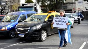 Marcha de jubilados en el congreso 20250813