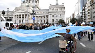 Marcha de jubilados en el congreso 20250813