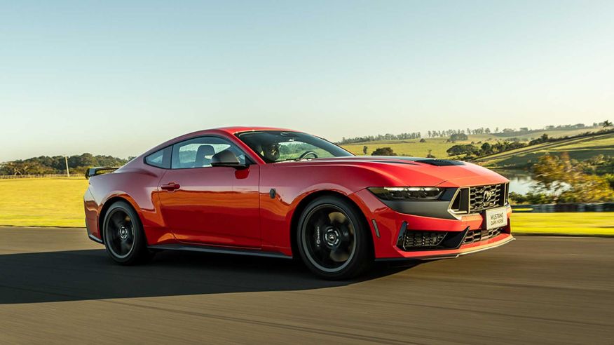 Ford Mustang Dark Horse